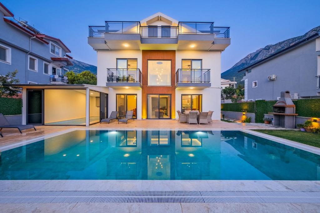 Villa Lotus/ Ölüdeniz Isıtmalı kapalı havuzlu