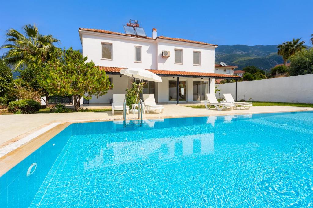 هتل ویلا الیف - Villa Oliv