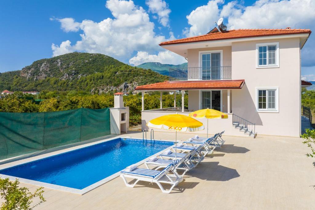 هتل ویلا کُرالز Villa Corals