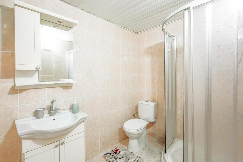 هتل فلت و بالکنی 12 مین تو هادریان گیتس - Flat w Balcony 12 min to Hadrian Gates