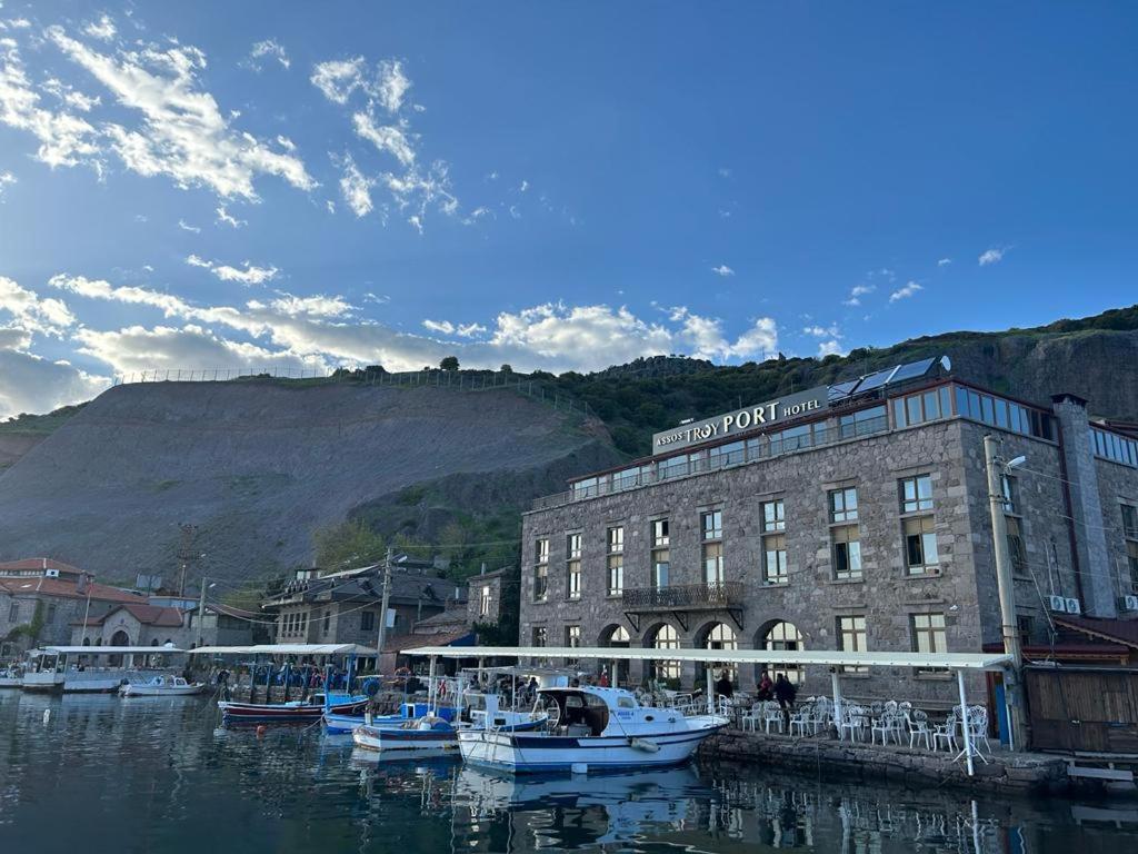 آسوس تروئی پورت هتل (+8) ASSOS TROY PORT HOTEL (+8)