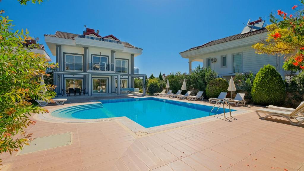 هتل اورکا کریستال ویلا - Orka Crystal Villa