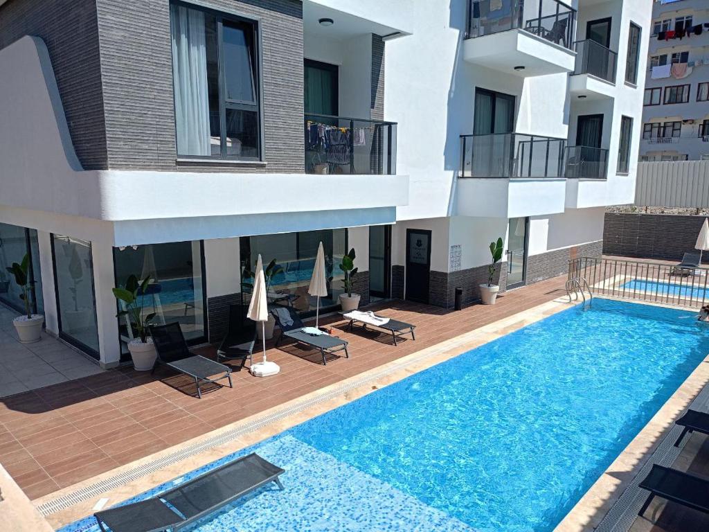 هتل ذ یاخٹ آپارٹمنٹس The Yacht apartments