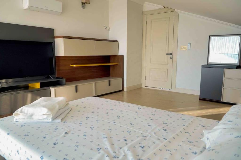 LUXURY VILLA FOUR FOURLEX (YALOVA)