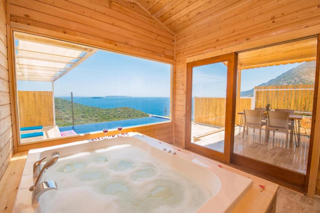هتل آنتالیا ویلاس - Antalya Villas