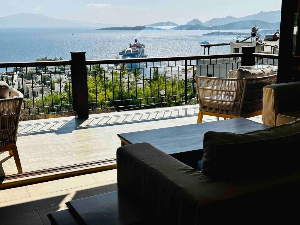هتل دنیز مانزاریلی تاس ویلا Deniz manzarali tas villa