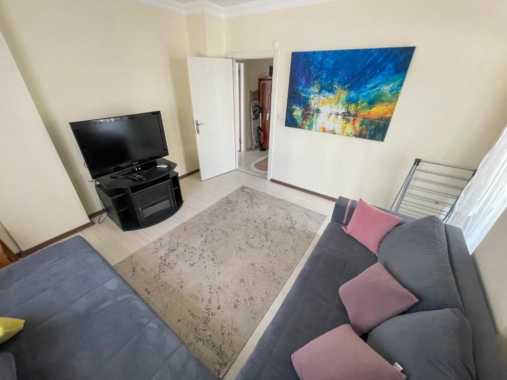هتل دو بدروم فمیلی آپارتمان این د سی تی سنتر 2 bedroom family apartment in the city center