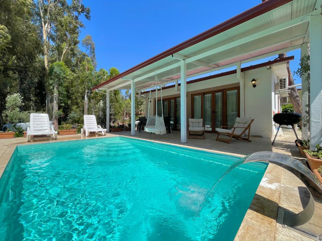 هتل مارماریس هیصارونُینده اوزل هاوزلو لوکس ویلا - Marmaris Hisarönü'nde Özel Havuzlu Lüks Villa