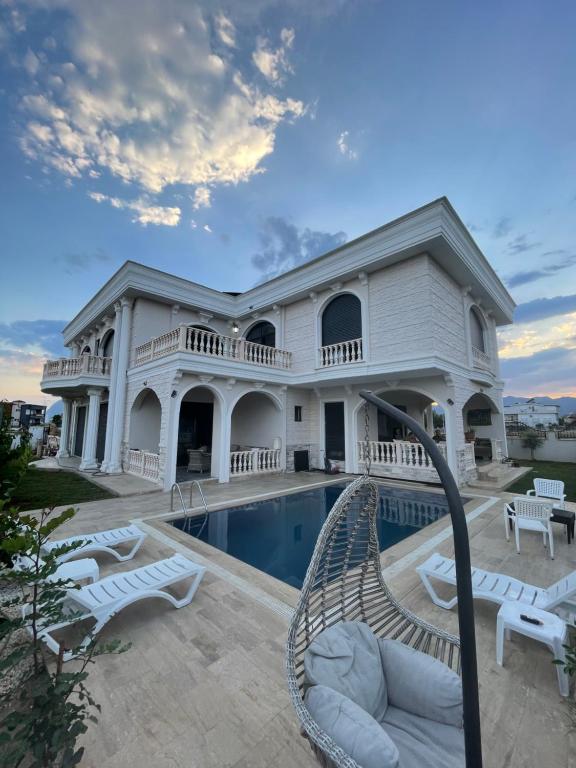 هتل ویلا وایت Villa white
