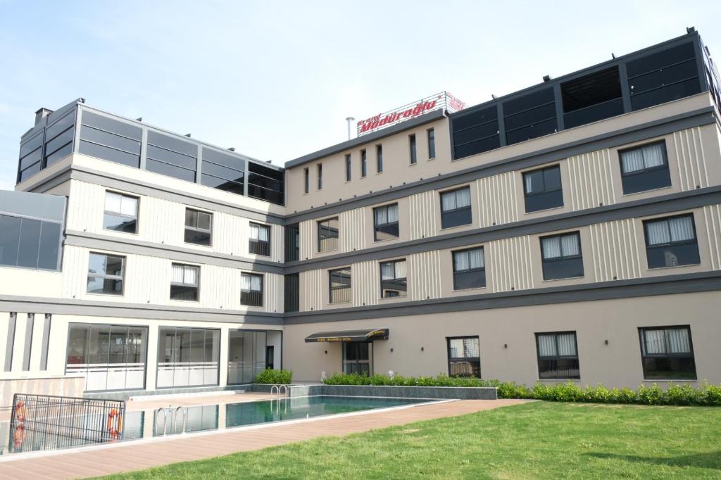 گرند میدوروغلو هتل - Grand Müdüroğlu Hotel