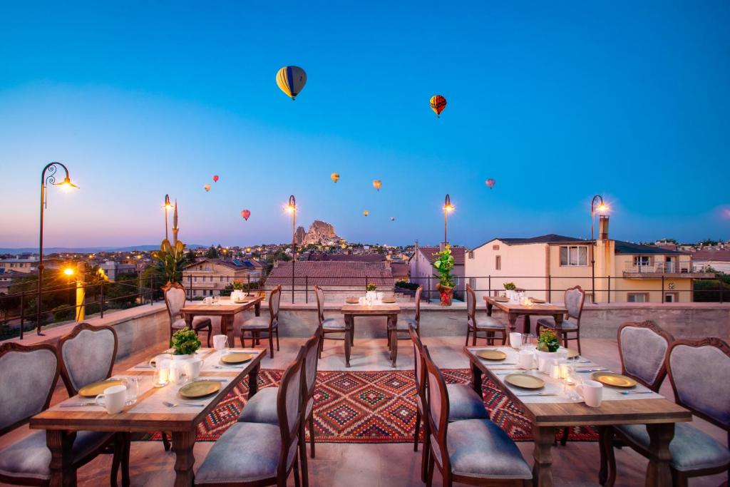 هتل Cappadocia Pyramid Stone House (Hotel), Uçhisar (Turkey) Deals