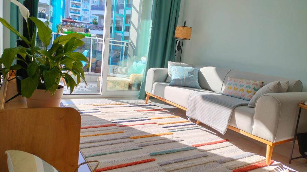 هتل استایلش نیو آپارتمان کالیپسو ویت پول اند بیچ Stylish new apartment Calypso with pool&beach