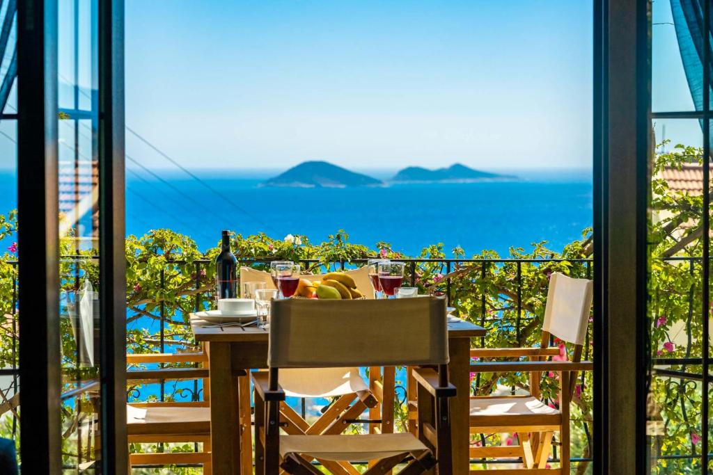 Azure Apartment with Sea view in Kalkan