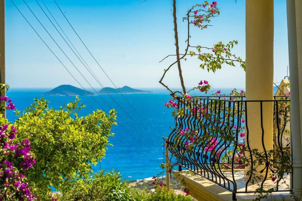Azure Apartment with Sea view in Kalkan
