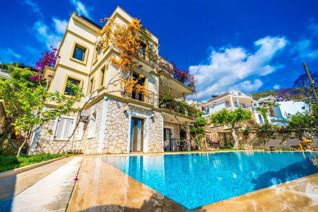 Azure Apartment with Sea view in Kalkan