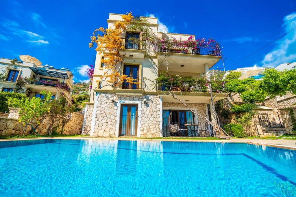 Azure Apartment with Sea view in Kalkan