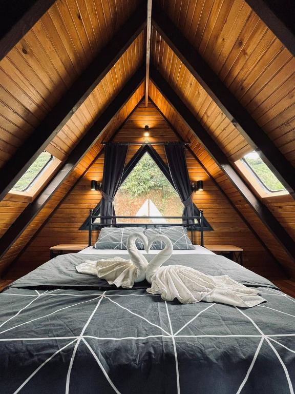 هتل مون هاوس بانگالوو Moon House Bungalow