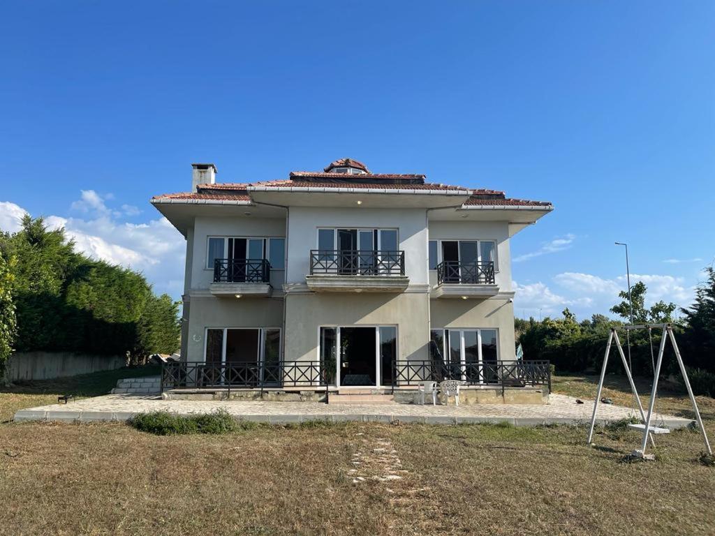 هتل ا سنی ک ویلا نیئر ایرپورت - A Scenic villa near Airport