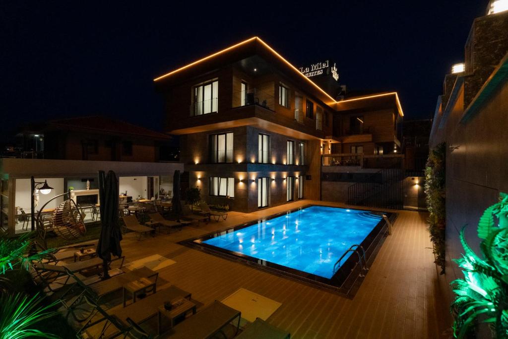 هتل لا میل سوئیتس - La Miel Suites