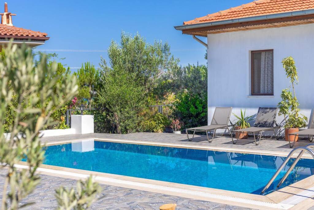 هتل ویلا کاویت بی - Villa Cavit Bey