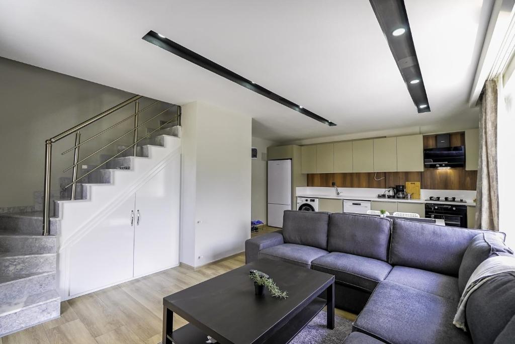 هتل ماoden فلت و بالکنی 5 مین تو بیچ این کمر - Modern Flat w Balcony 5 min to Beach in Kemer