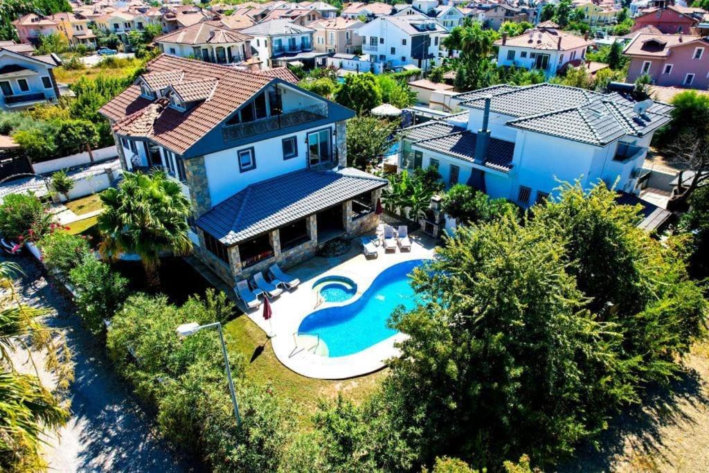 هتل ماونتین ویو ویلا زحالیان - mountain view Villa Zuhal Dalyan
