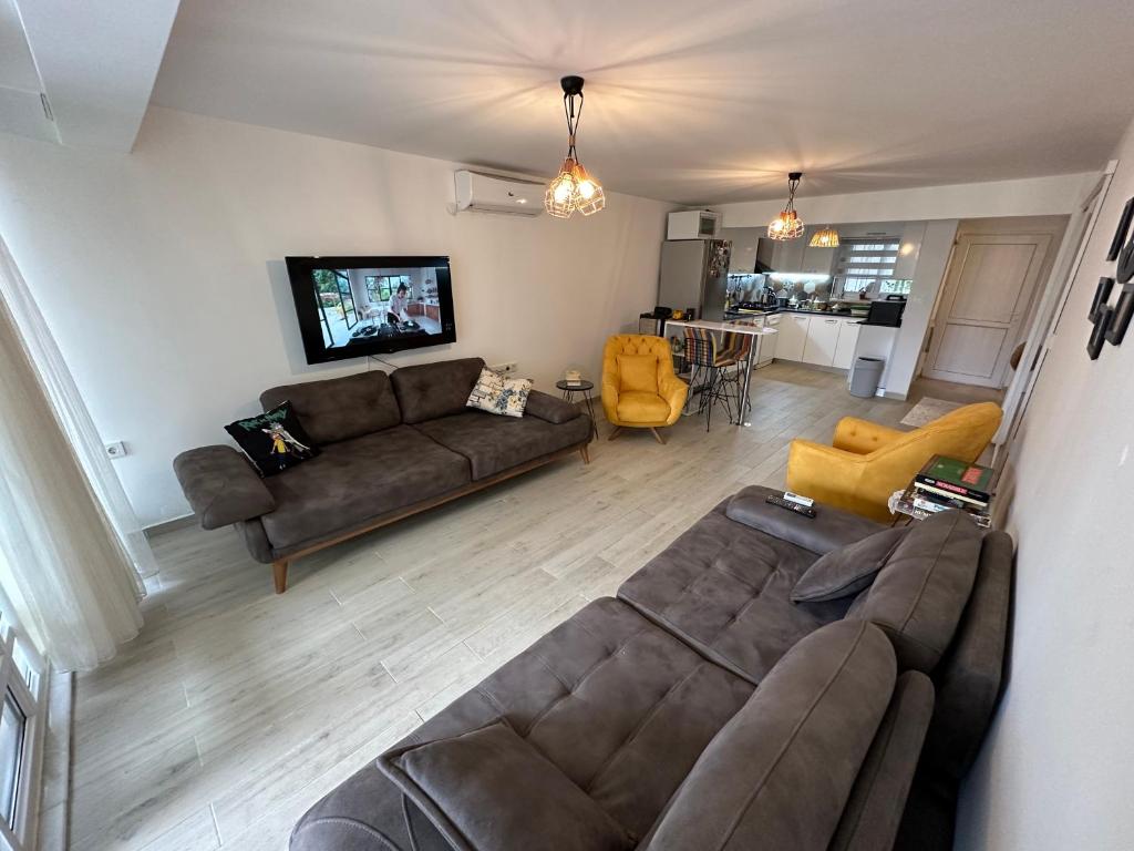 هتل مدرنیزدا فمیلی ویلا این بیچ سایت Modernized Family Villa in Beach Site
