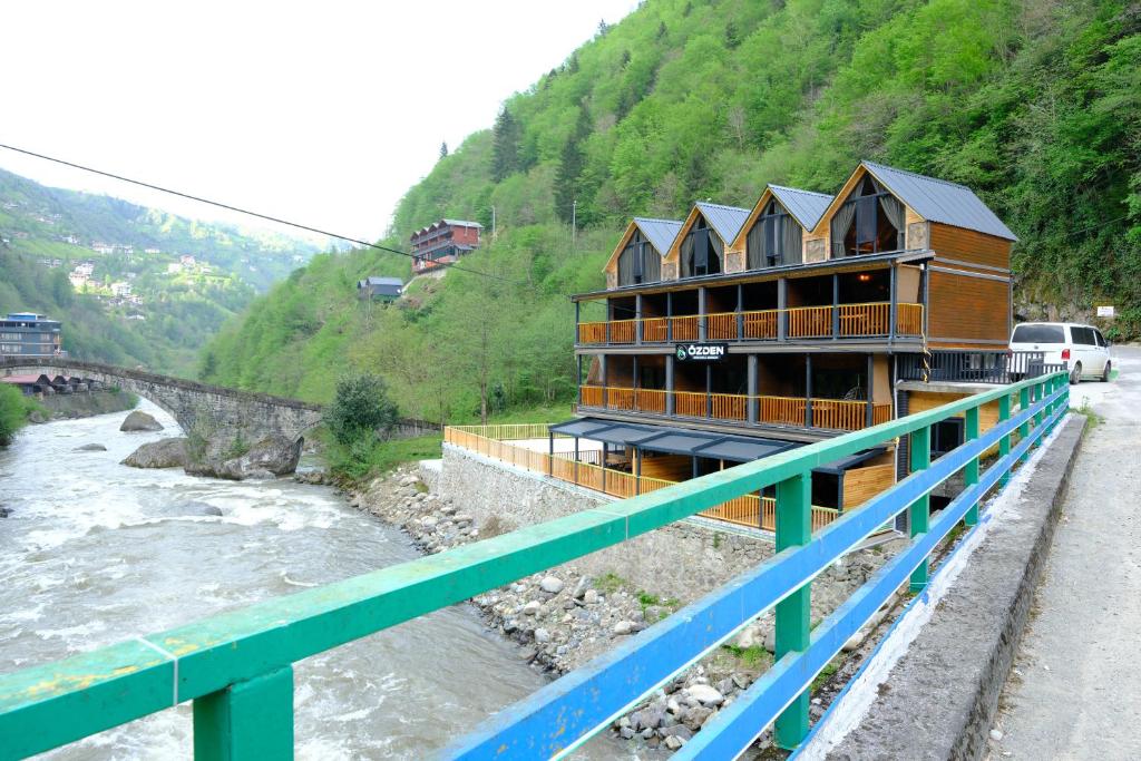 هتل اوزدن بنگالو Özden Bungalow