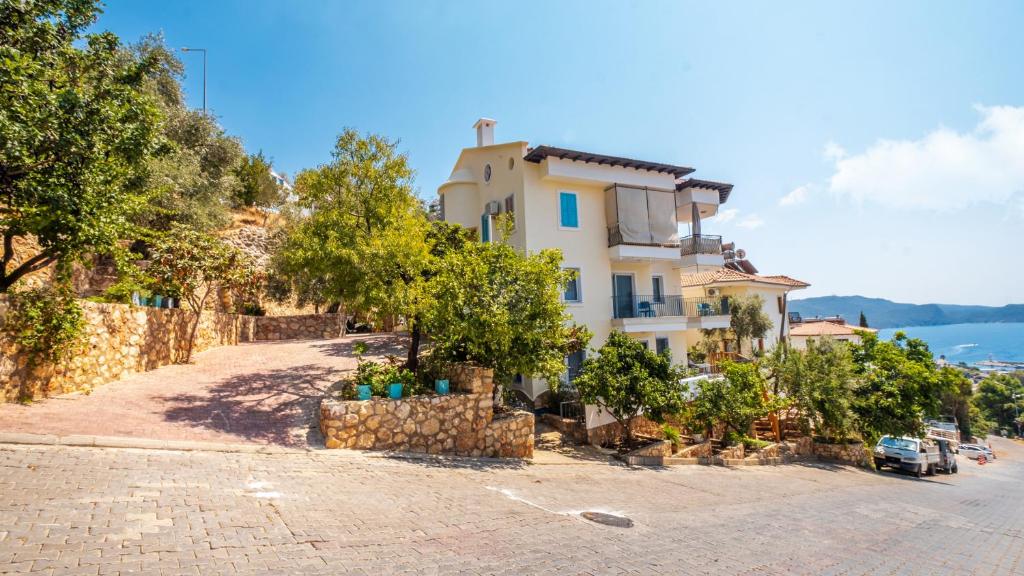 هتل سی میست سوئیتس Sea Mist Suites