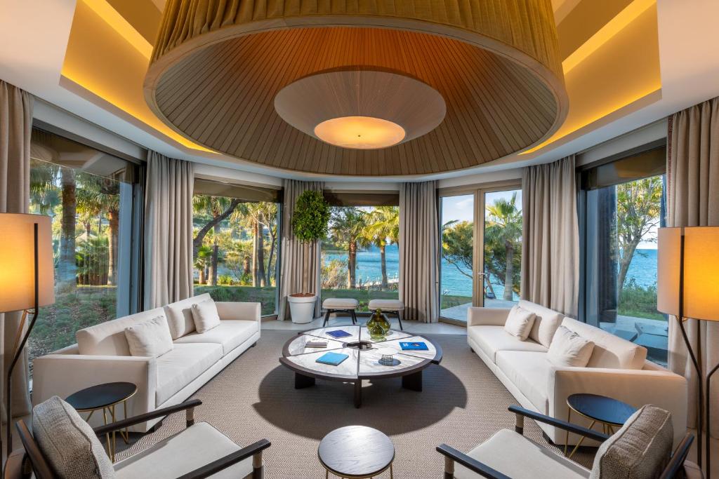 هتل هیدن بی اورلا - HiddenBay Urla