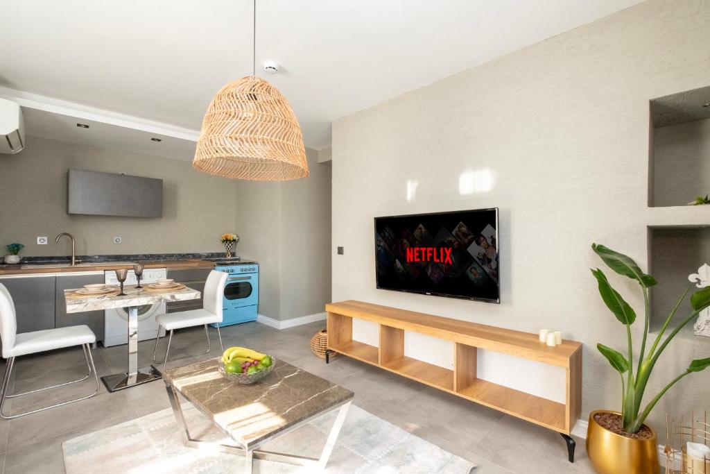 هتل ولف سوئیتس Wolf Suites