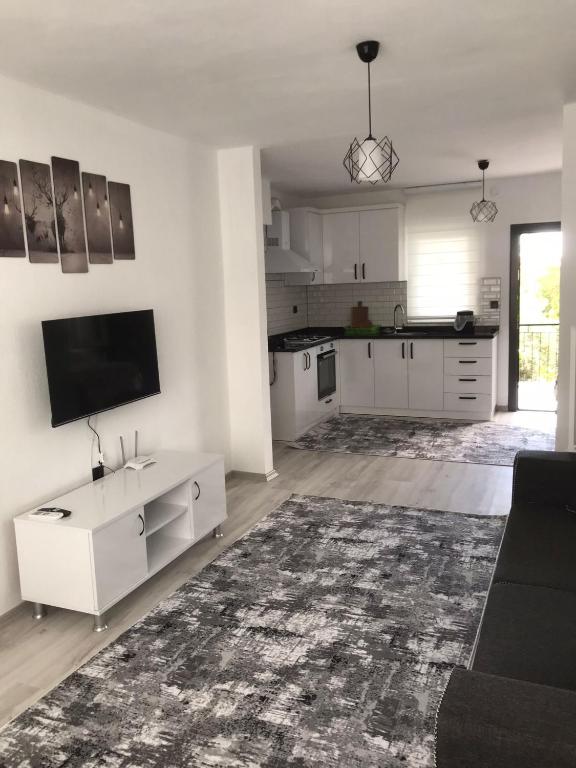 هتل بک یار آپارت Backyard Apart