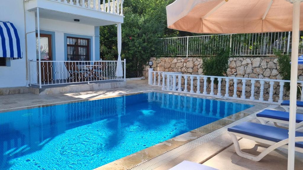 هتل کالکان سنتر بیجو هوم - واک تو تاون اند بیچ Kalkan Centre Bijou Home - Walk to town and beach