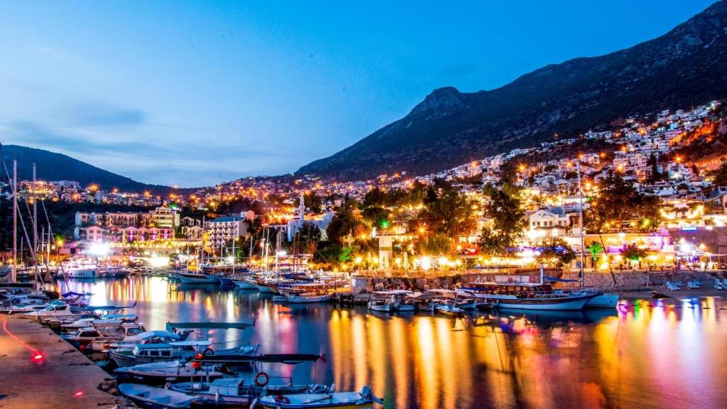 Kalkan Centre Bijou Home - Walk to town and beach