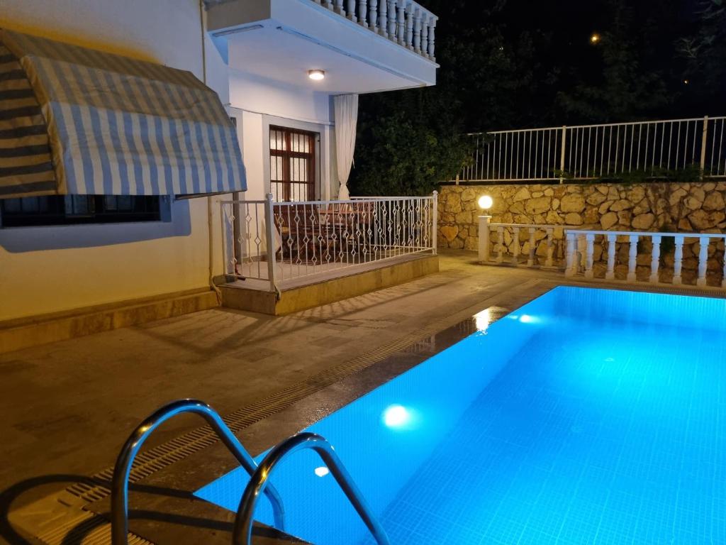 Kalkan Centre Bijou Home - Walk to town and beach