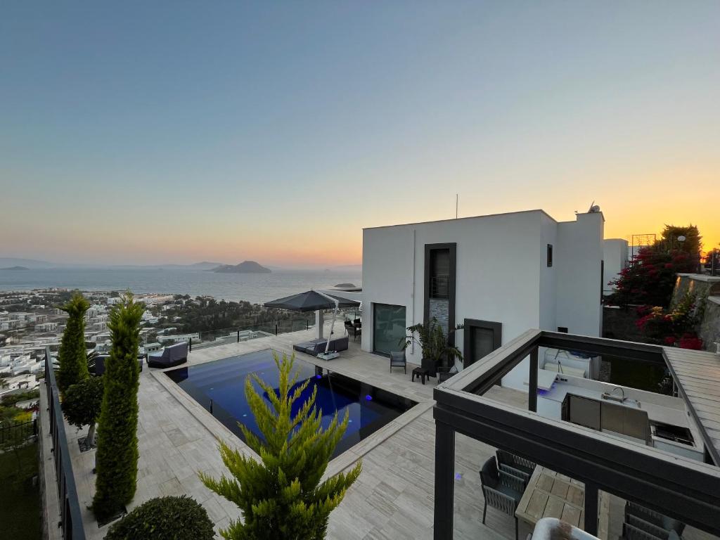 هتل ویلا آیلندا ویت پرایوت هیته د پول - Villa Aylinda with private heated Pool