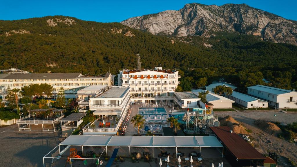 اس ال لا پرلا هتل کمر SL La Perla Hotel Kemer