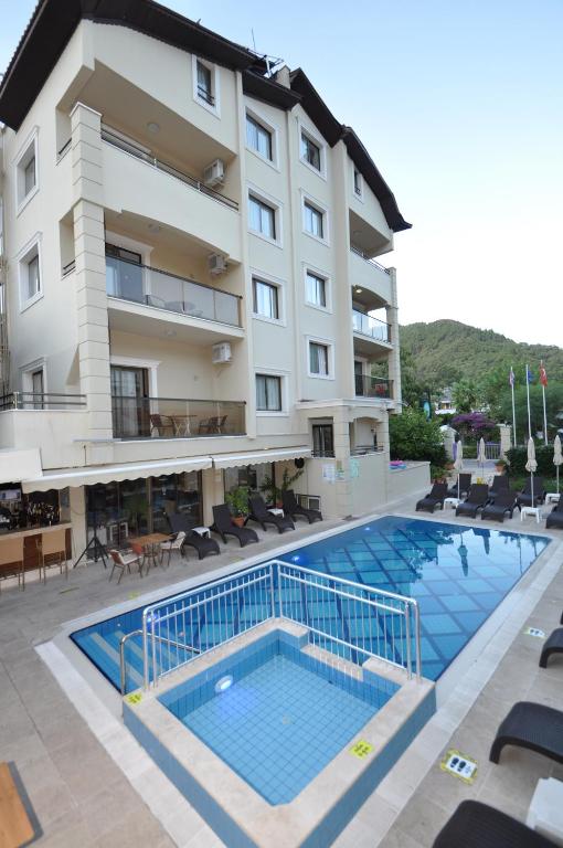 اجم آپارت هتل - Ecem APART HOTEL