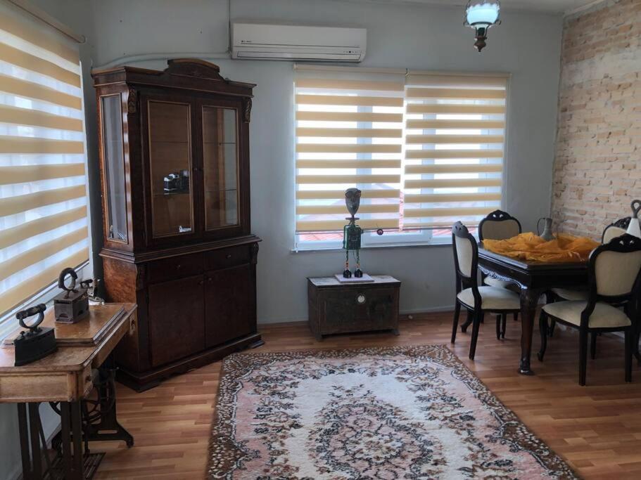 هتل تاریخی کالئیچی دنیزه یاکین سیزه اوزل محتهشم کونو م مناسب فیات اوو TARİHİ KALEİÇİ DENİZE YAKIN SİZE ÖZEL MUHTEŞEM KONUM UYGUN FİYAT ev