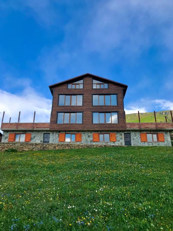 هتل کارستر ویلا آپارت - Karester Villa Apart