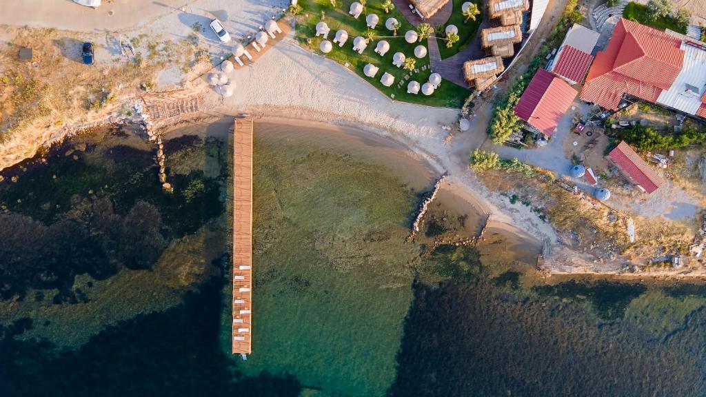 هتل آندا بیچ بیسترو اند رومز Anda Beach Bistro & Rooms
