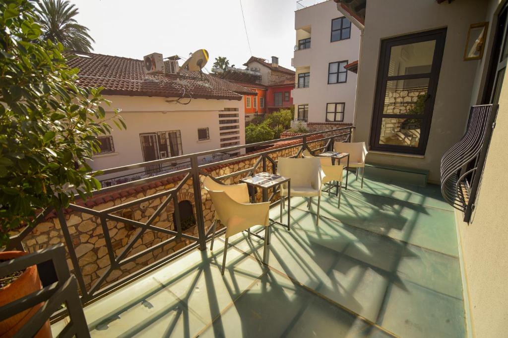 هتل اکسپشنال فلت وید تراس نییر هدرینز گیت - Exceptional Flat with Terrace near Hadrian's Gate
