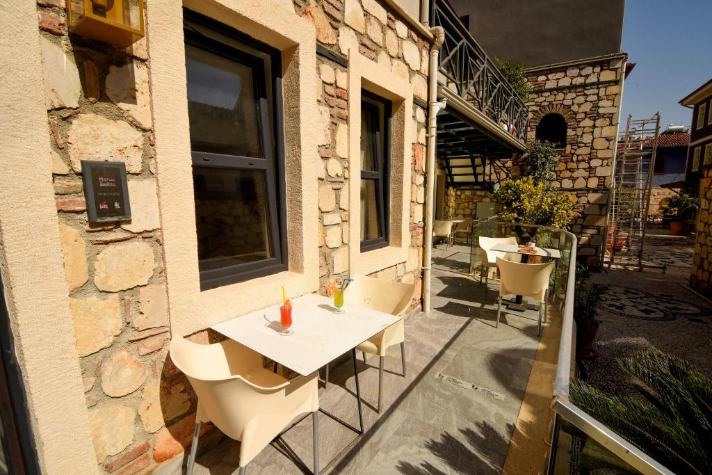 هتل لاولی گاردن فلت ویت پاتیو نیار هیدریانس گیت - Lovely Garden Flat with Patio near Hadrian's Gate
