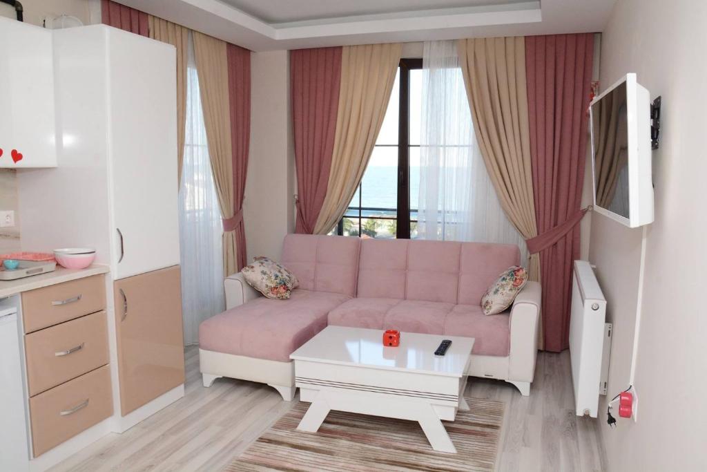 هتل اوتل سوئیت هوم Otel Sweet Home