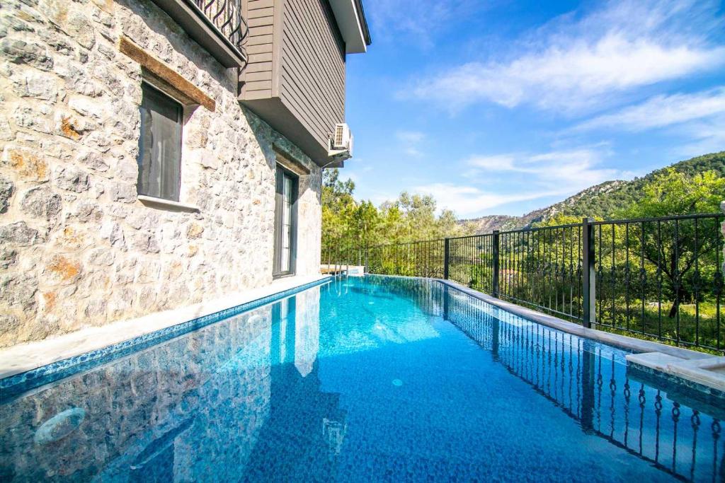 هتل دادییا ویلا-۳ مریماریس تورگوت اوزل هاوزلو ویلا - Dadya villa-3 marmaris turgut özel havuzlu villa