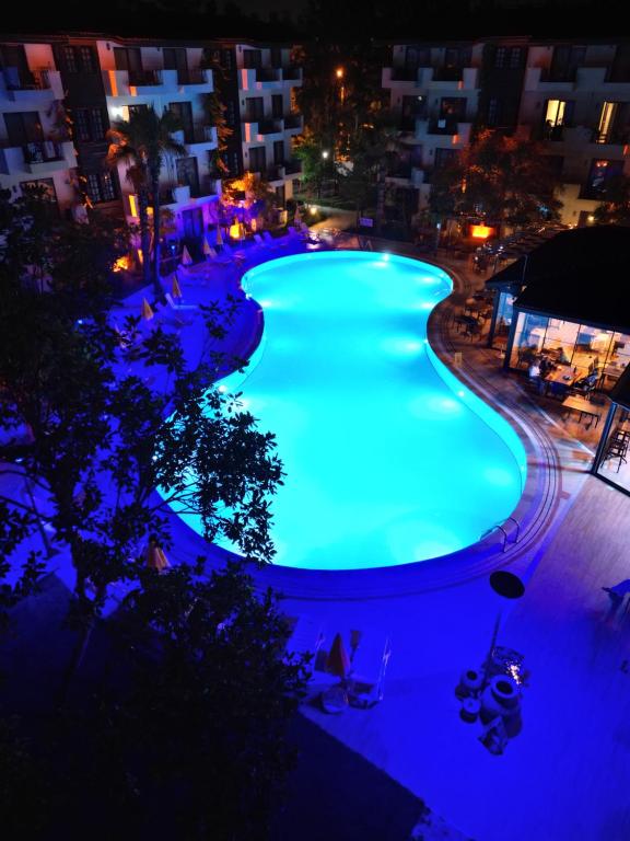 لماز سوییت هتل LEMAS SUITE HOTEL