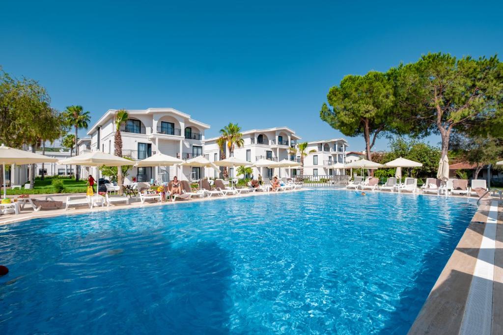بناتا بیچ هتل آلتر ال اینکلوسیو - Benata Beach Hotel Ultra All Inclusive