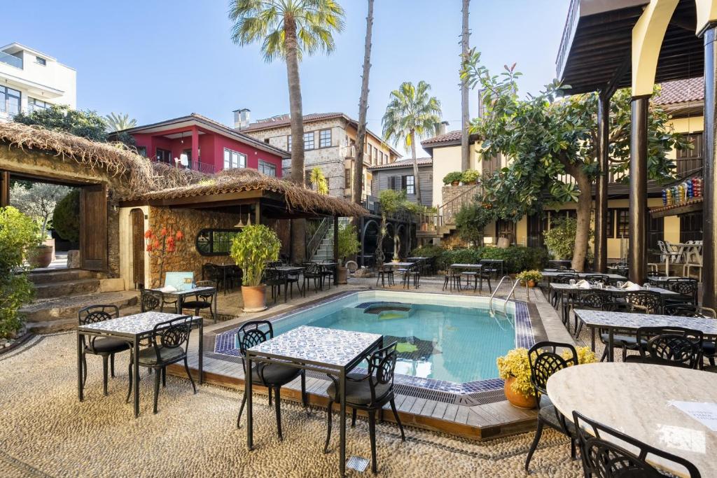 هتل اکسلنت فلت نیرد هادریانز گیت Excellent Flat near Hadrians Gate