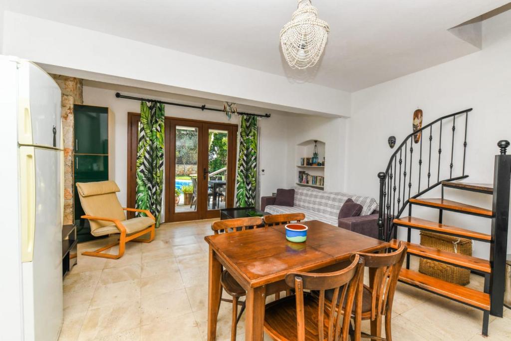 Duplex House with Shared Pool near Beach in Kalkan