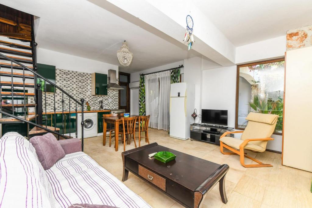 Duplex House with Shared Pool near Beach in Kalkan